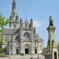 Saint Anne d'Auray - Son site religieux